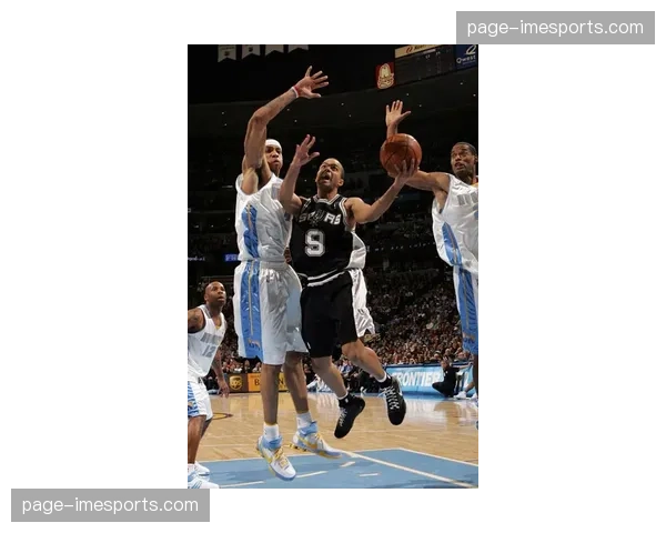 全明星赛爱德华兹MVP时刻:关键时刻突破上篮锁定胜局 全明星赛爱德华兹MVP时刻:关键时刻突破上篮锁定胜局