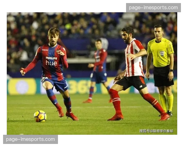 兰斯主帅斯蒂尔确认将沿用高位逼抢战术应对里尔